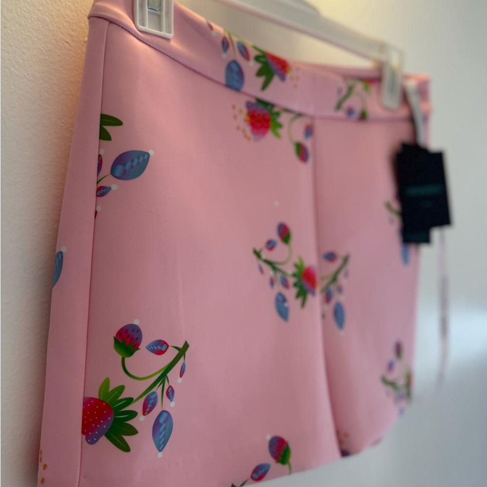 Cynthia Rowley Pink Bonded Strawberry Shorts Size 6 NWT - Picture 2 of 7